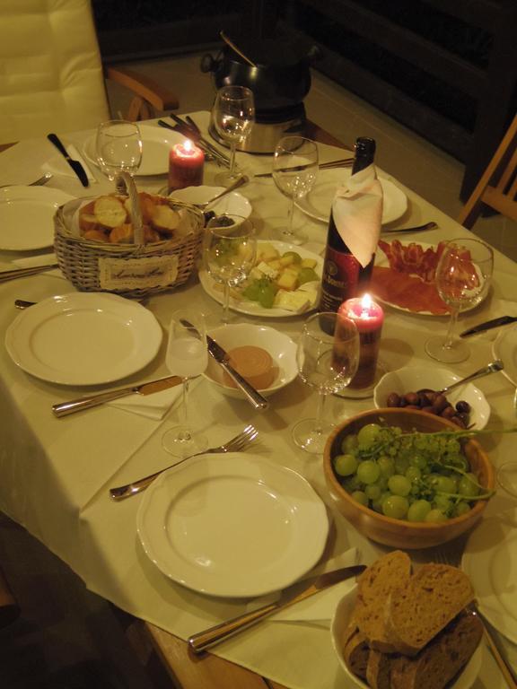 Casuta Cu Prieteni Cornu de Jos Chambre photo