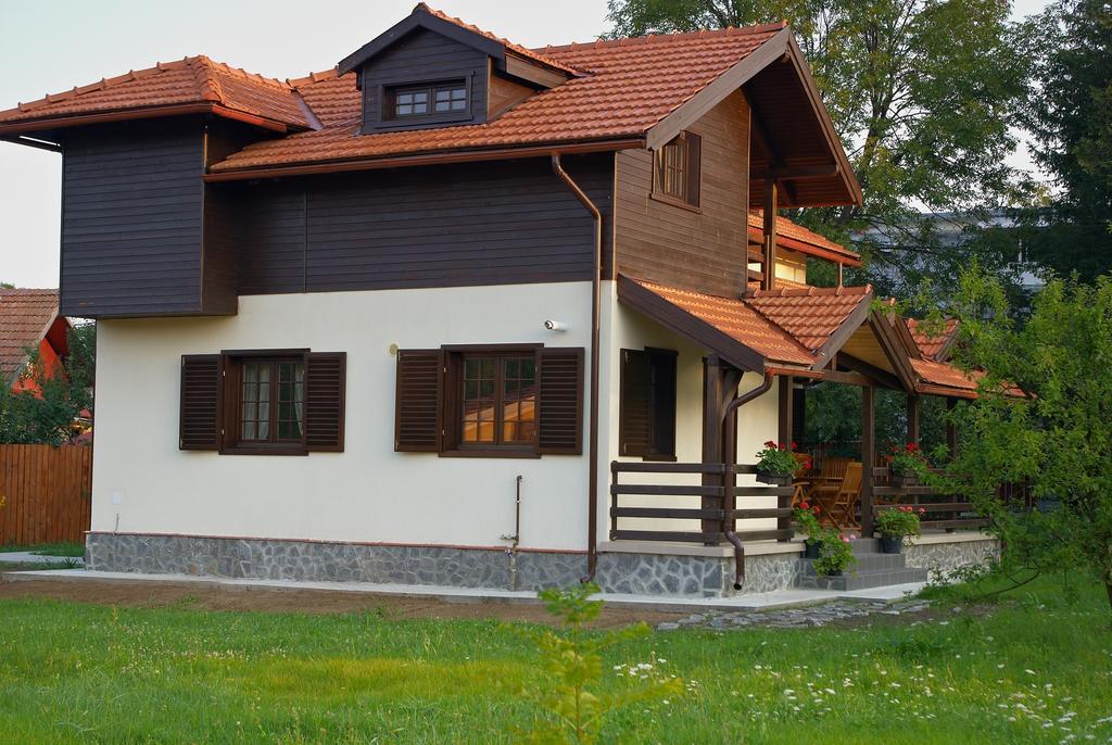 Casuta Cu Prieteni Cornu de Jos Chambre photo