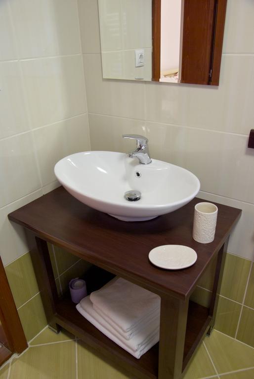 Casuta Cu Prieteni Cornu de Jos Chambre photo