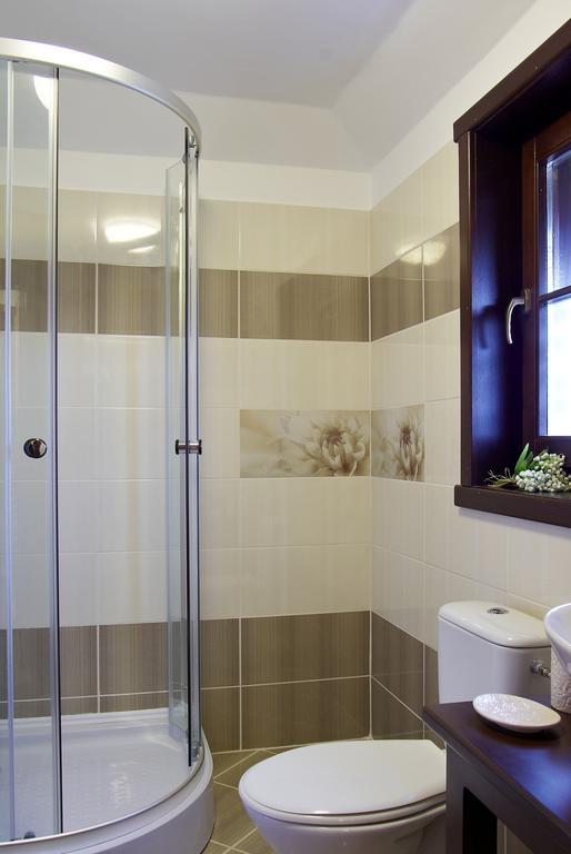 Casuta Cu Prieteni Cornu de Jos Chambre photo