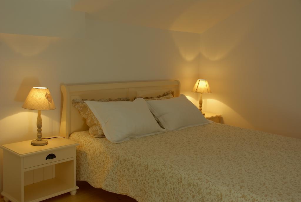 Casuta Cu Prieteni Cornu de Jos Chambre photo