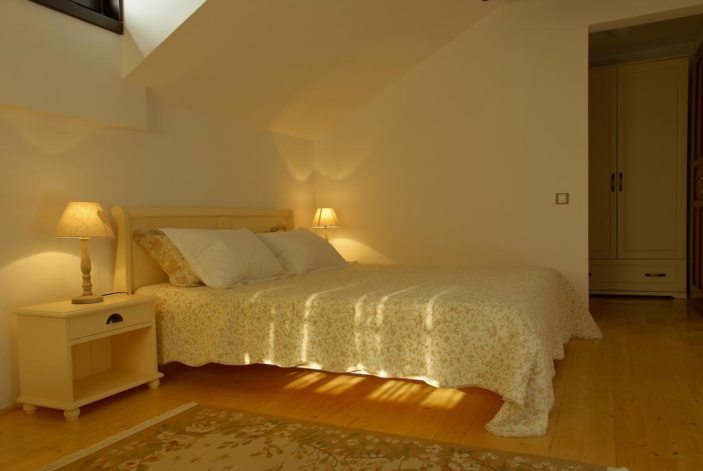 Casuta Cu Prieteni Cornu de Jos Chambre photo