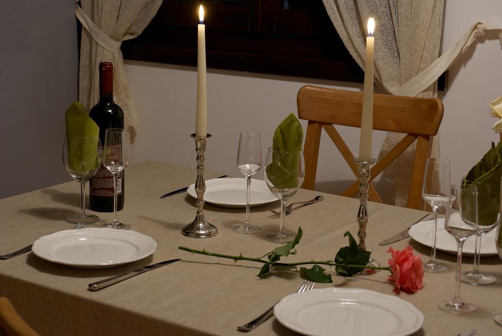 Casuta Cu Prieteni Cornu de Jos Chambre photo